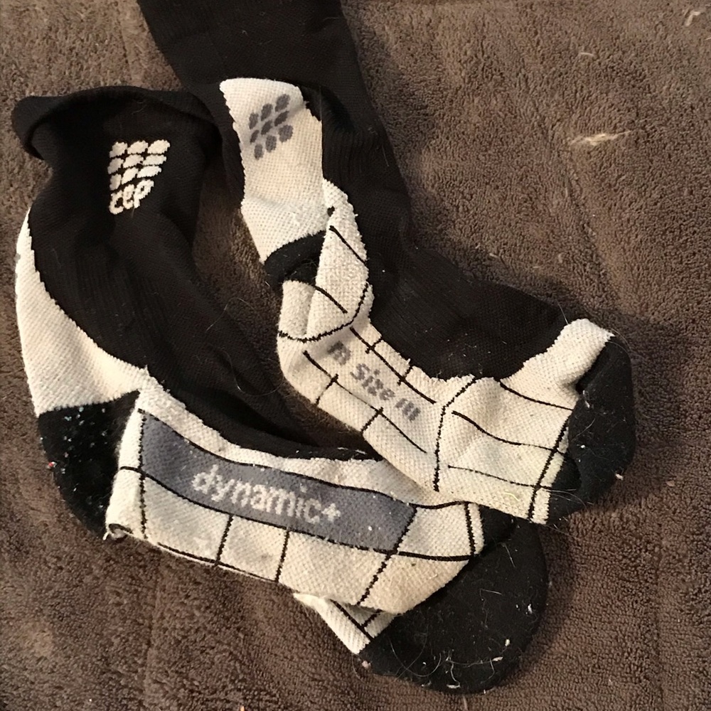 2 prs compression socks